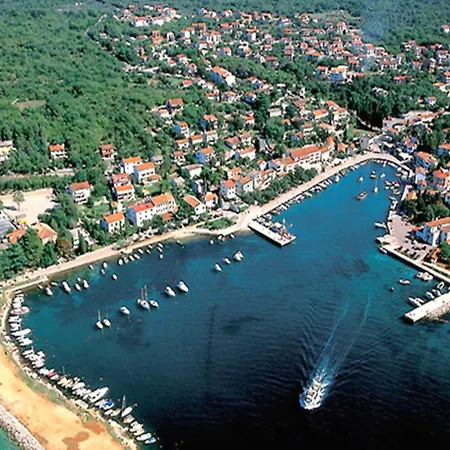 Modern In The Croatian Islands With Terrace Malinska
